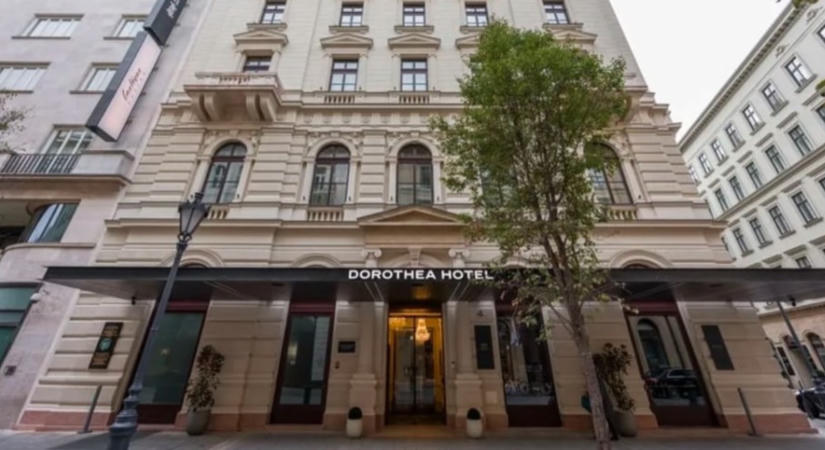 RTL: közpénzből foglalt szobákat Szijjártó minisztériuma a Tiborcz-féle Dorothea Hotelben