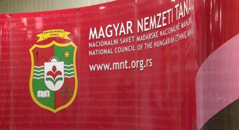 Megkezdte az aláírásgyűjtést a Magyar Összefogás a nemzeti tanácsi választásokra