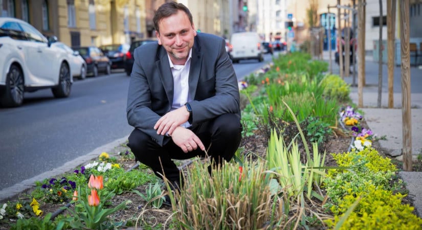 Több százan tüntettek Őrsi Gergely mellett