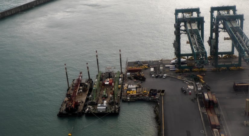 Elfoglalták a genovai repülőteret az egykori Ilva dolgozói