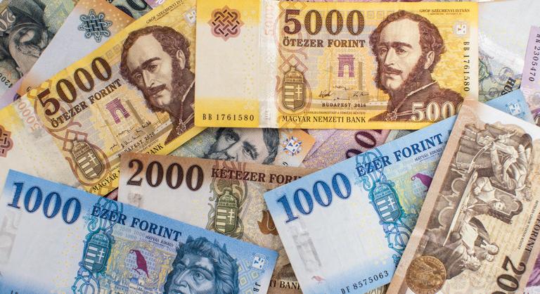 Kétmilliárd forintot kapott a kormánytól a választás előtt egy hónappal az erdélyi médiabirodalom