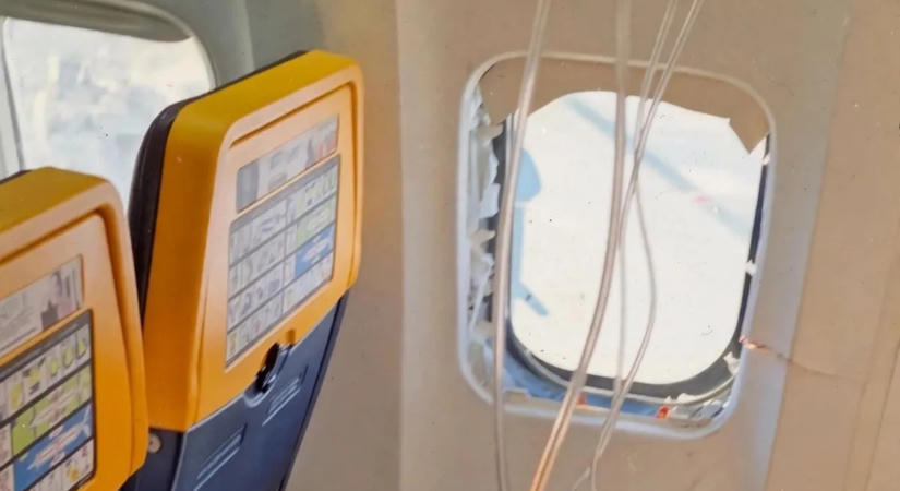 Kiderült, miért tört be a Ryanair gépének ablaka, amelyen egy szerb utas majdnem kizuhant