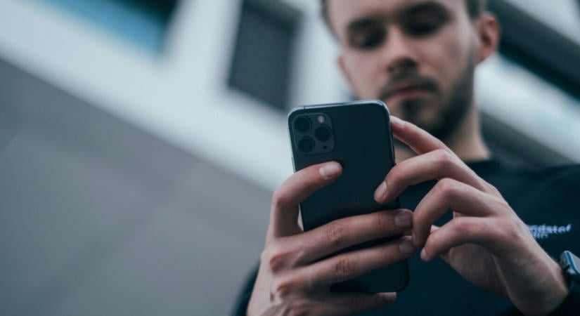 Egy egyszerű beállítással csomó helyet nyerhetsz a mobilodon