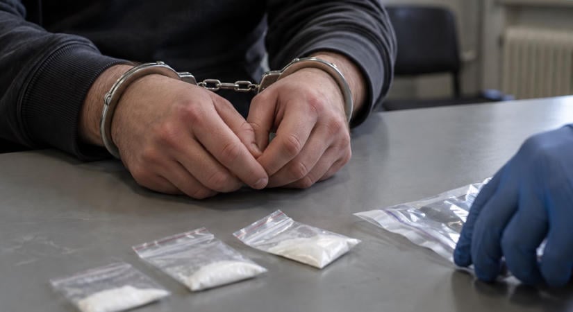 Fiatalkorúaknak is árultak drogot Hernádvécsén