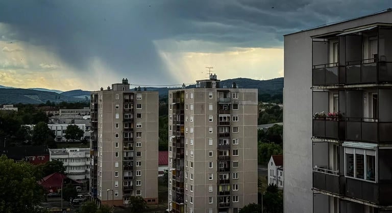 Már úton az utánpótlás, vasárnap megint jöhet az eső