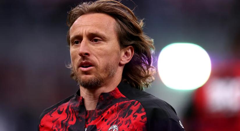 Luka Modric már klublegenda a Milannál – alá is írt újabb egy évre