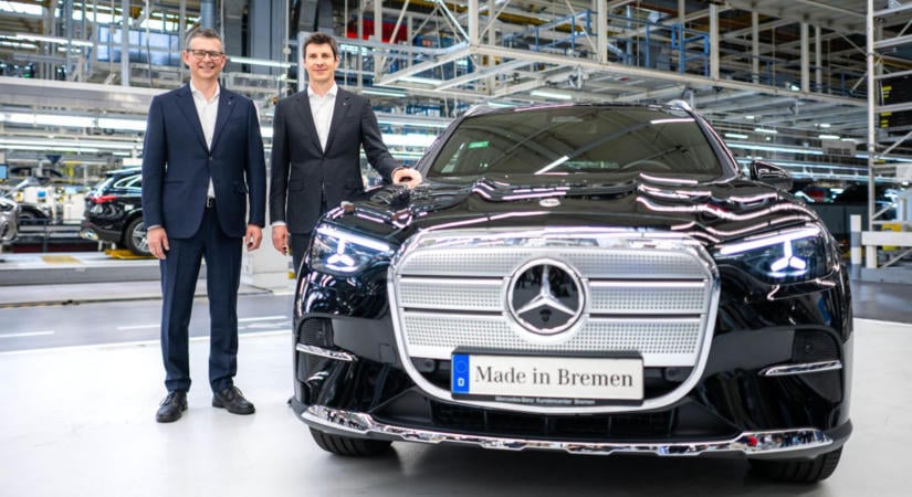 Hihetetlen: a kecskeméti Mercedes-gyárral fenyegeti a konszern vezetése a német munkavállalókat  újabb üzemet lakatolhatnak le Németországban