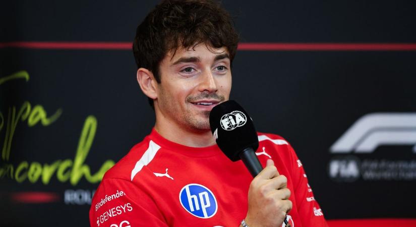 Ő Charles Leclerc bombázó felesége: a 25 éves Alexandra szexi miniszoknyákban hódít