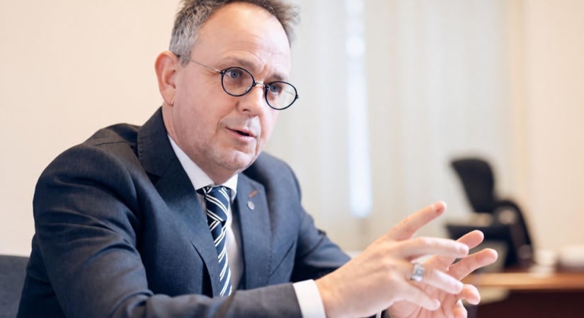 Bús Balázs ötször vallott, de mégis marad a Csillagbörtönben