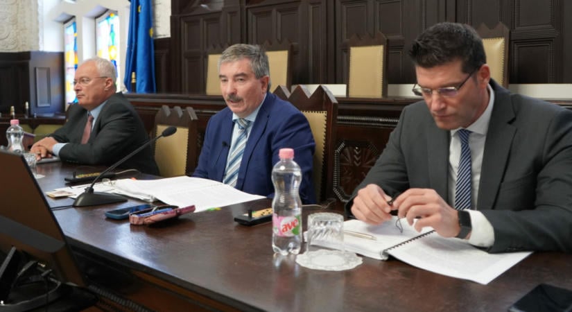 A hajdú-bihari közgyűlés szerint igenis szükség van a megyei önkormányzatokra