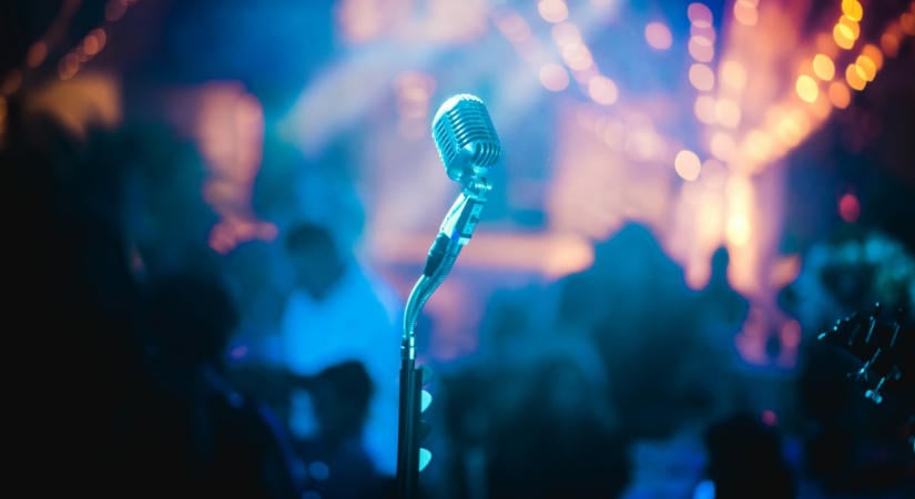 Ha ez a standup, én nem tudok nevetni