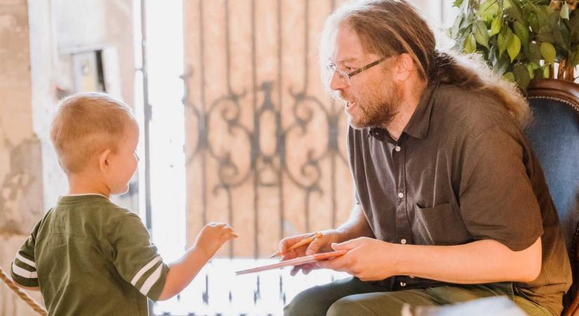 Varró Dániel: költőként az a dolgom, hogy a saját mércémnek megfelelő verseket írjak