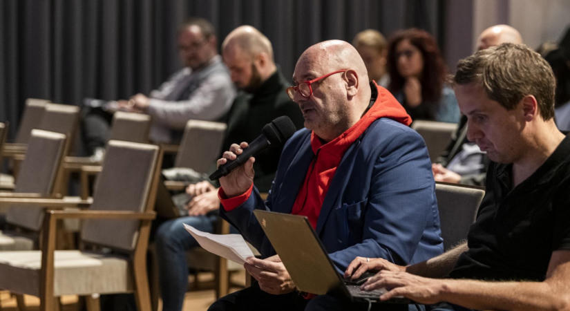 Több úton jutott hirdetési pénz Rogán Antal minisztériumától a Heti TV-hez