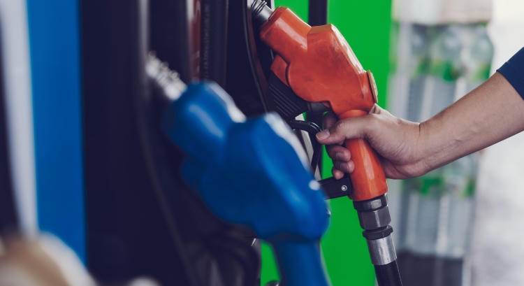 Megint drágult a tankolás, tovább nőnek az árak