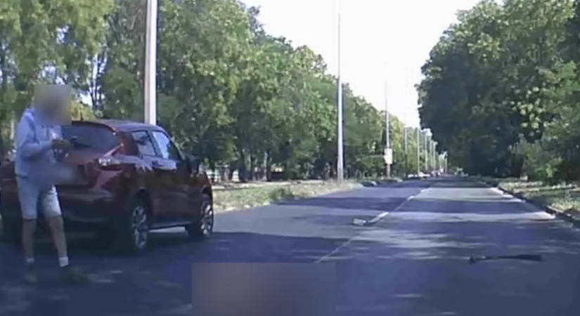 Besétált egy autó elé egy férfi a Szentendrei úton