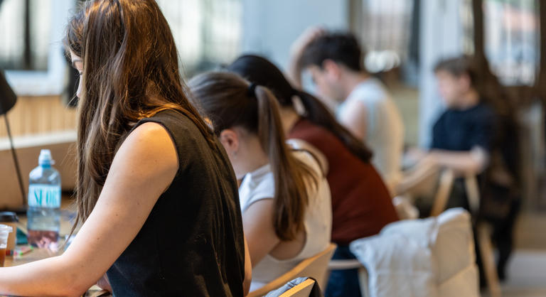 Meglepő adat: minden második egyetemista külföldön próbálna szerencsét
