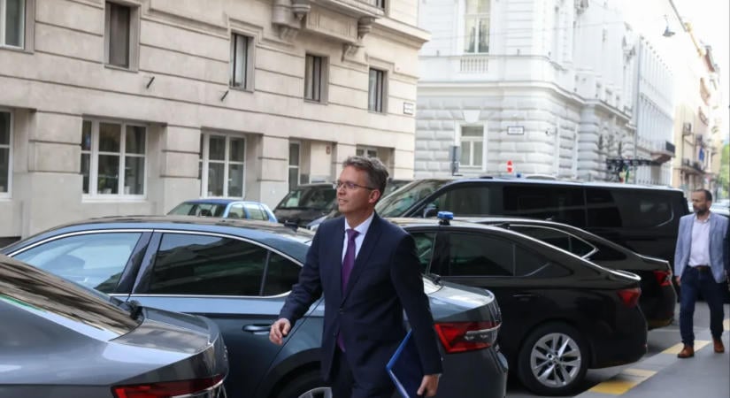 24.hu: Kiengedték a letartóztatásból Hankó Balázs NKA-ügyben érintett volt kabinetfőnökét