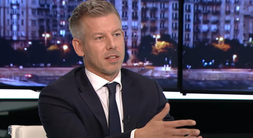 Magyar Péter elkezdte Seszták Miklóst emlegetni a Volánbuszt érintő milliárdos korrupciógyanús ügyben