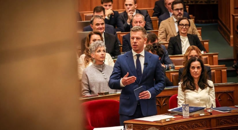 Itt a hétfői rendkívüli ülés menetrendje: szavazás a legfőbbügyész-jelöltről és képviselők mentelmi jogának felfüggesztése