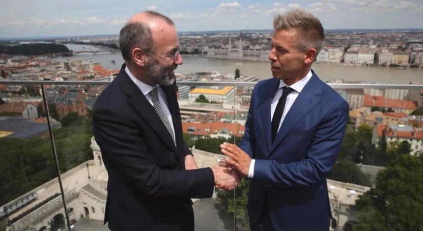 Weber dicsérete többet árulhat el, mint egy ellenzéki támadás – éppen ez benne a kellemetlen