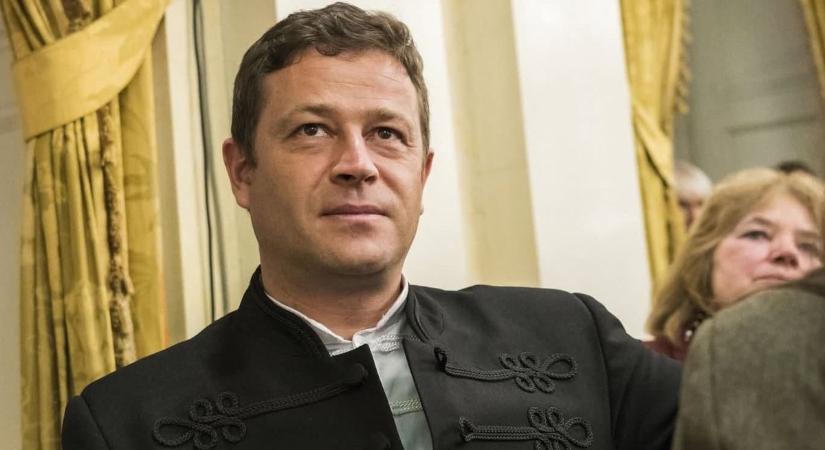 L. Simon László lemondásra szólította fel Orbán János Dénest