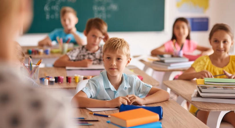 Kevesebb házi feladat, mindennapos meseolvasás – ez is szerepel az alsó tagozatos javaslatcsomagban