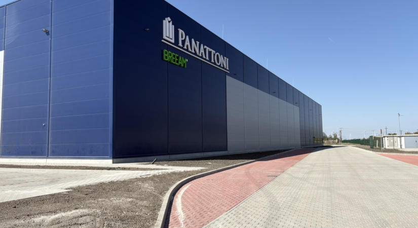 Újabb mérföldkőhöz érkezett a Panattoni Park Moson: elkészült a második csarnok is