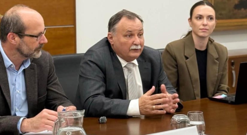 Ne nyeljék le az áfát: olcsóbb tűzifát sürget Gajdos László