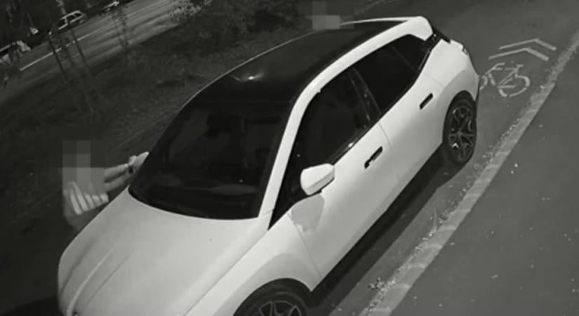 Csúnyán elropogtatta a 20 milliós BMW tükrét egy agresszív nő Debrecenben