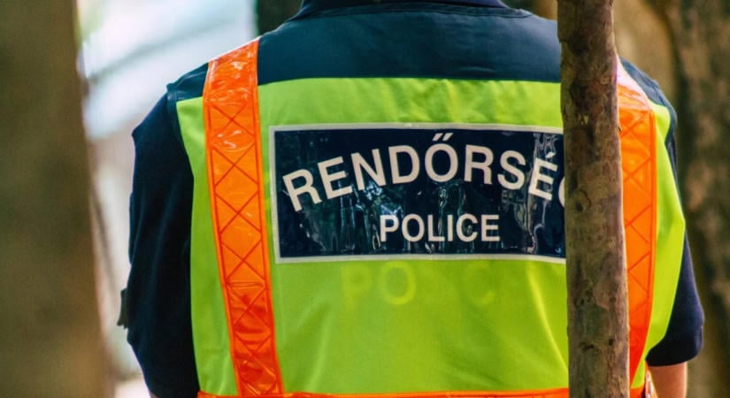 Házkutatást tart a rendőrség az Alapjogokért Központ háttércégénél hűtlen kezelés gyanúja miatt