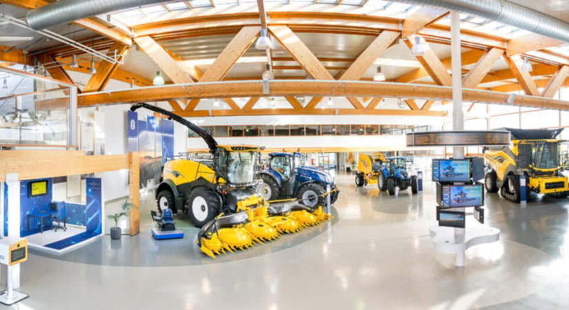 A New Holland zedelgemi üzeme 120. évfordulóját ünnepli, íme a következő generációs betakarítási technológia fejlesztése