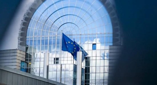 Az Európai Bizottság továbbra is dolgozik az Ukrajnában elkövetett súlyos nemzetközi bűncselekmények felelőseinek elszámoltatásán