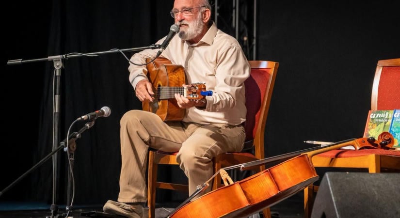Teltházas Gryllus Vilmos-koncert a GYIK-ban - fotók