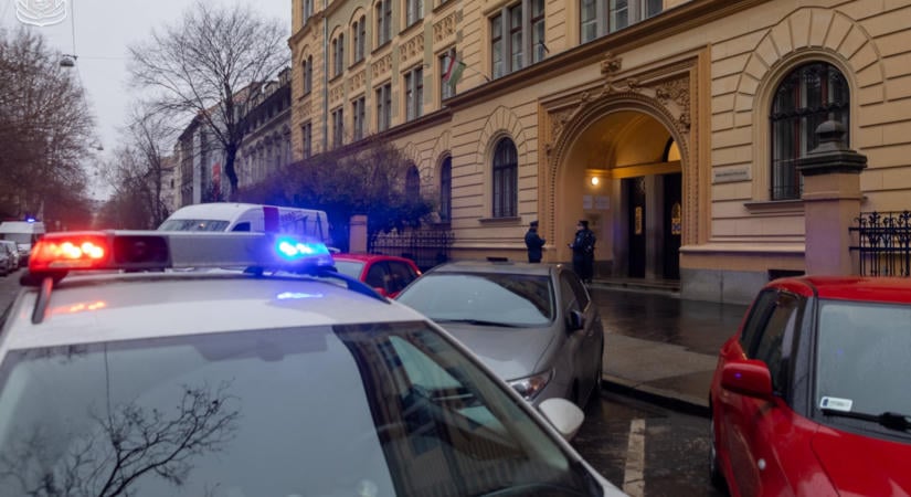 Bombariadó a Radnóti iskola és gimnáziumban