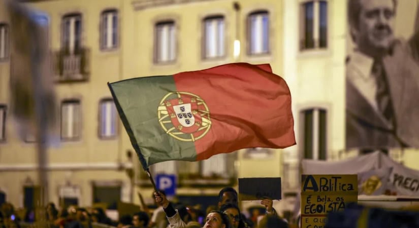 Több ezren vonultak utcára Portugáliában