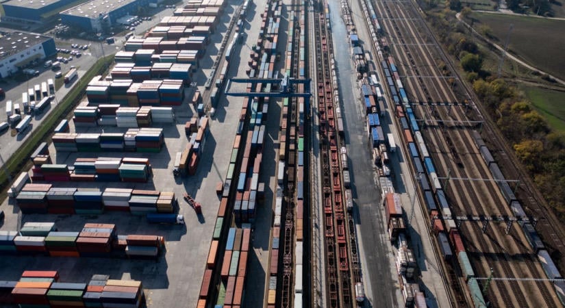 Megugrott a magyar export, 1,3 milliárd eurós többlettel zárt a külkereskedelem