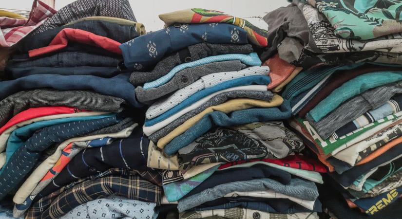 Ruhák, játékok és bútorok is gazdára várnak a hétvégén Törökszentmiklóson