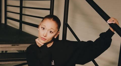 Így látja az énekesnőt: Ricky Álvarez több fotót is megosztott Ariana Grandéról