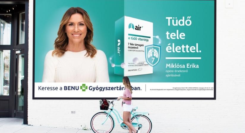 Miklósa Erika az Air7 tüdővitamin reklámarca