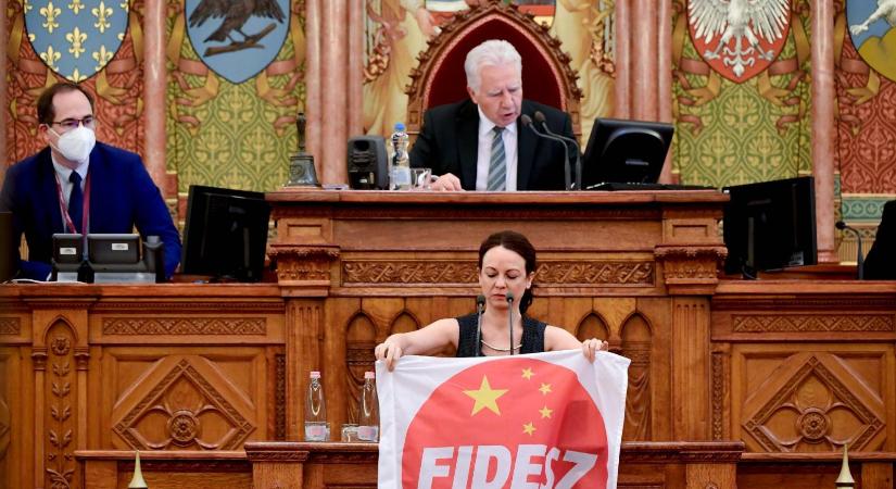 Pert nyert Strasbourgban Kövér Lászlóval szemben Szabó Tímea