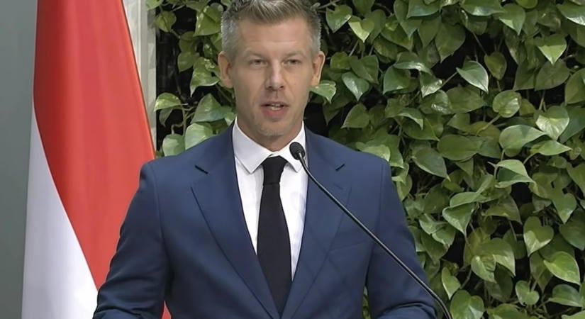 Miután kikérte a mentelmi jogát az ügyészség, Magyar Péter olyan radikális javaslatot tett, ami gyökeresen átírhatja a politikusok sorsát