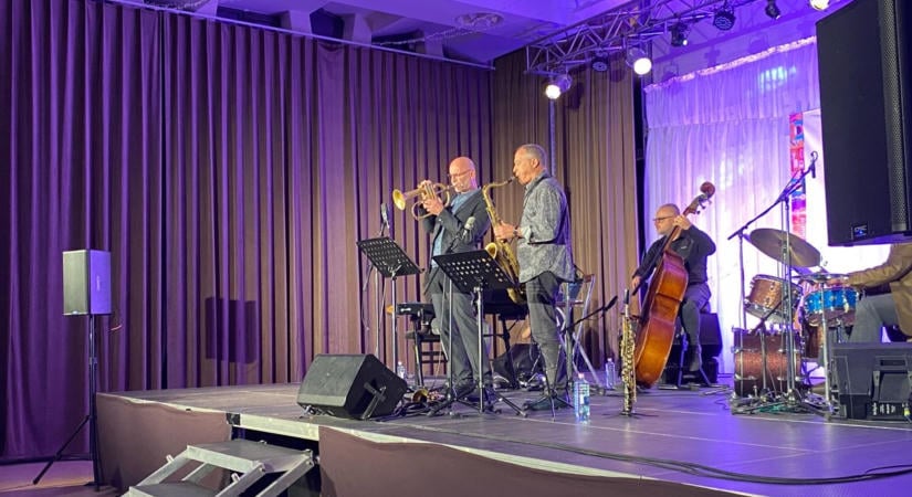 Bajai JazzŐsz: eredeti jazz művek és közismert slágerek átiratai is felcsendültek  fotók, videó