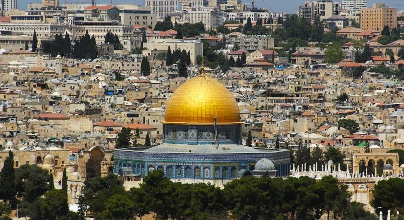 Izraelben az oltásoknak köszönhetően az élet lassan visszatér a rendes kerékvágásba