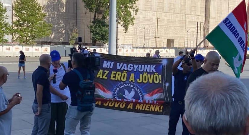 Körbezárják a Parlamentet a képviselők védelme érdekében