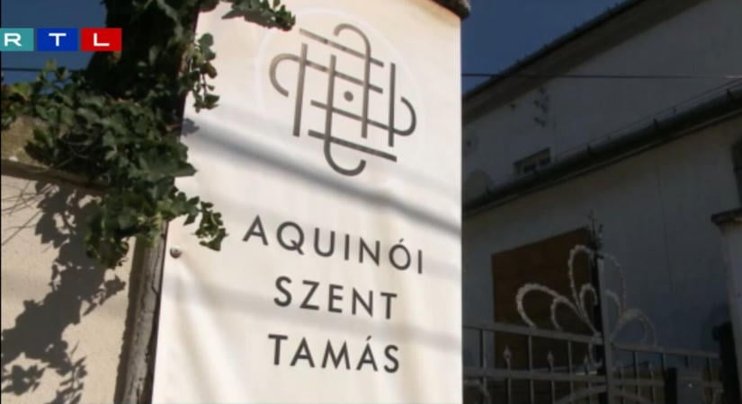 1,13 milliárd forintot kapott az Orbán-kormányoktól a tiszásokat becsmérlő pap akadémiája