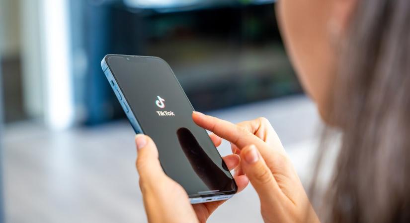 Az Európai Bizottság szerint a TikTok nem védi megfelelően a kiskorú felhasználókat