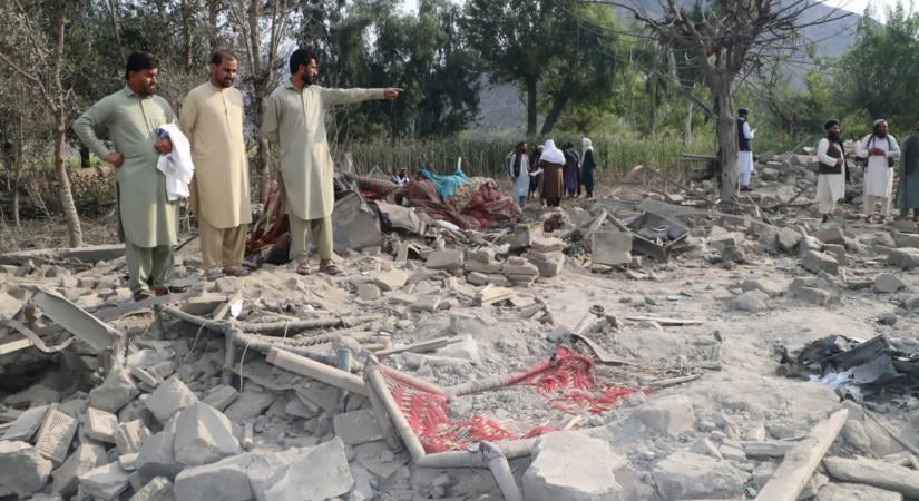 Afganisztáni célpontokat bombázott Pakisztán - Halálos áldozatai vannak a támadásoknak