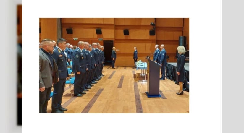Október 23-a alkalmából részesültek elismerésben a Tolna megyei rendőrök