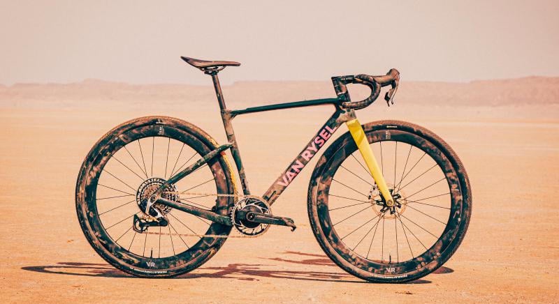 Van Rysel RCR-G: inkább tűnik egy országúti rakétának, mint gravel bringának