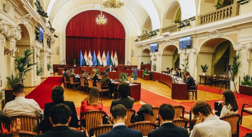 Péntekre hívta össze a Fővárosi Közgyűlés rendkívüli ülését Karácsony Gergely